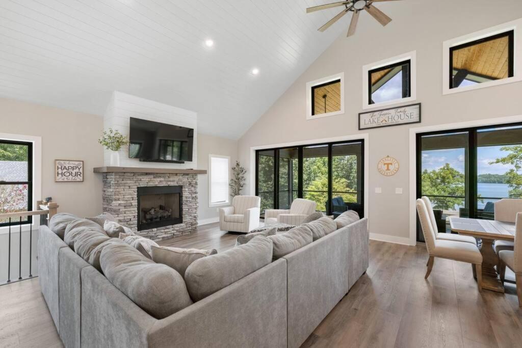 New Home, Dock, Kayaks, Game Room, Water Views Winchester 외부 사진